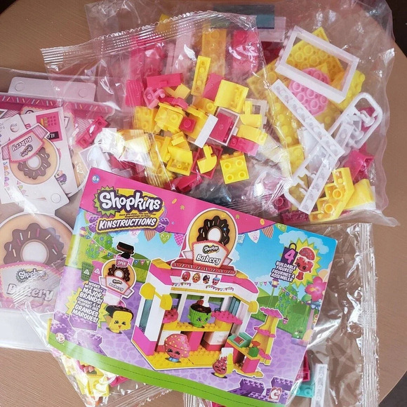 Shopkins Kinstructions Bakery Playset Sealed items READ BELOW - Picture 1 of 7